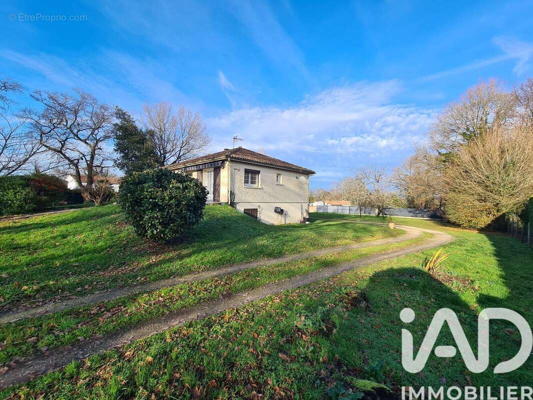 Photo 7 - Maison à SAINT-SULPICE-D'ARNOULT