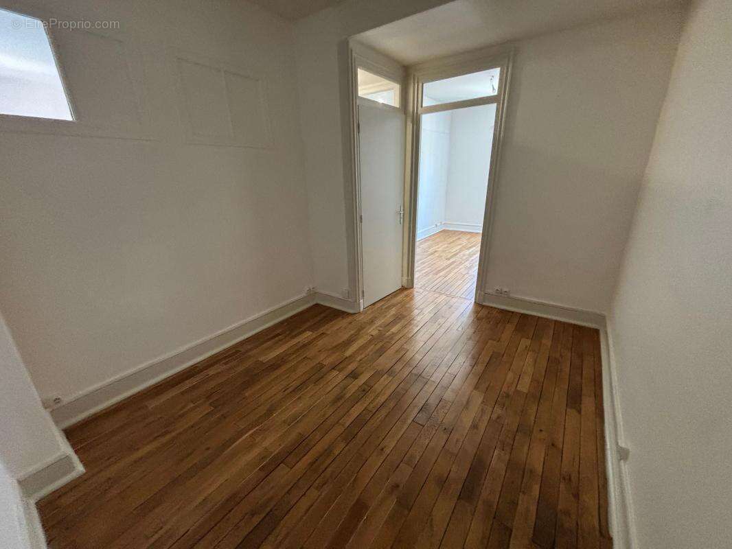 Appartement à SATHONAY-CAMP