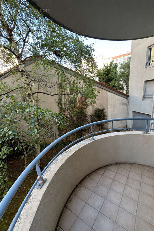 À vendre   Studio de 15 m2 situé au sein d’une copropriété calme et sécurisée - photo 9