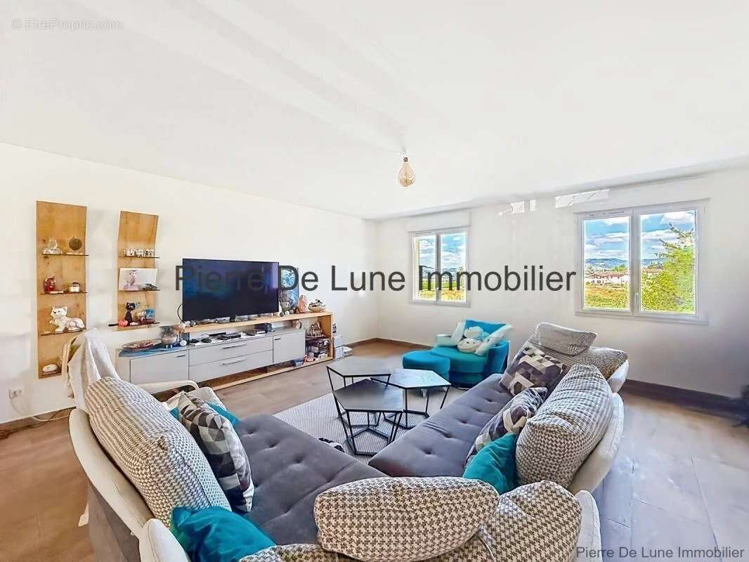 Exclusivité – le bois-d’oingt – maison familiale 178 m² – 5 chambres – 340 000 € - photo 7