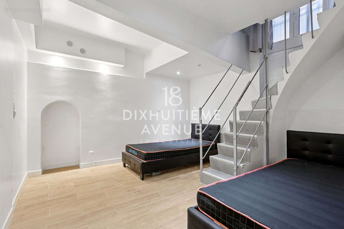 Appartement à PARIS-18E