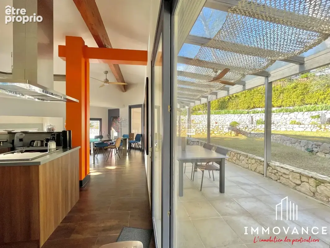 Maison 200 m² à Castelnau-Le-Lez  - photo 8