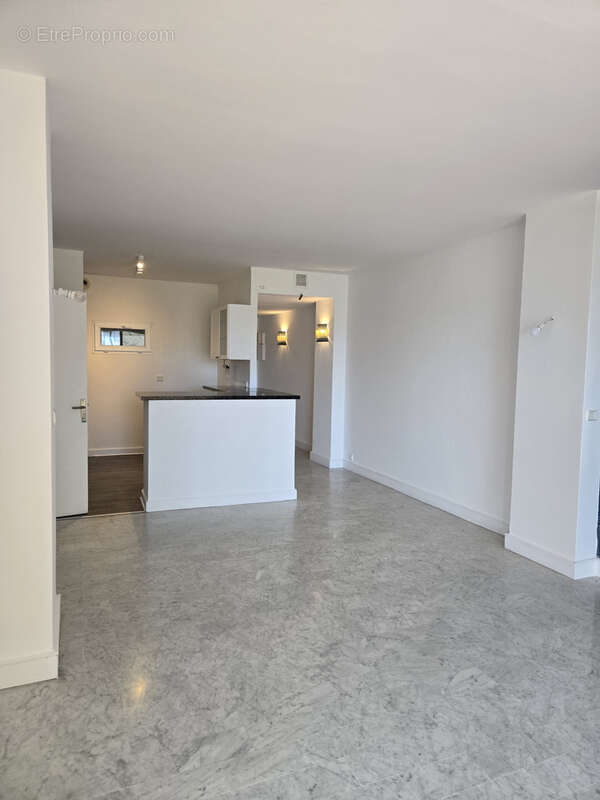 Appartement à MARSEILLE-7E