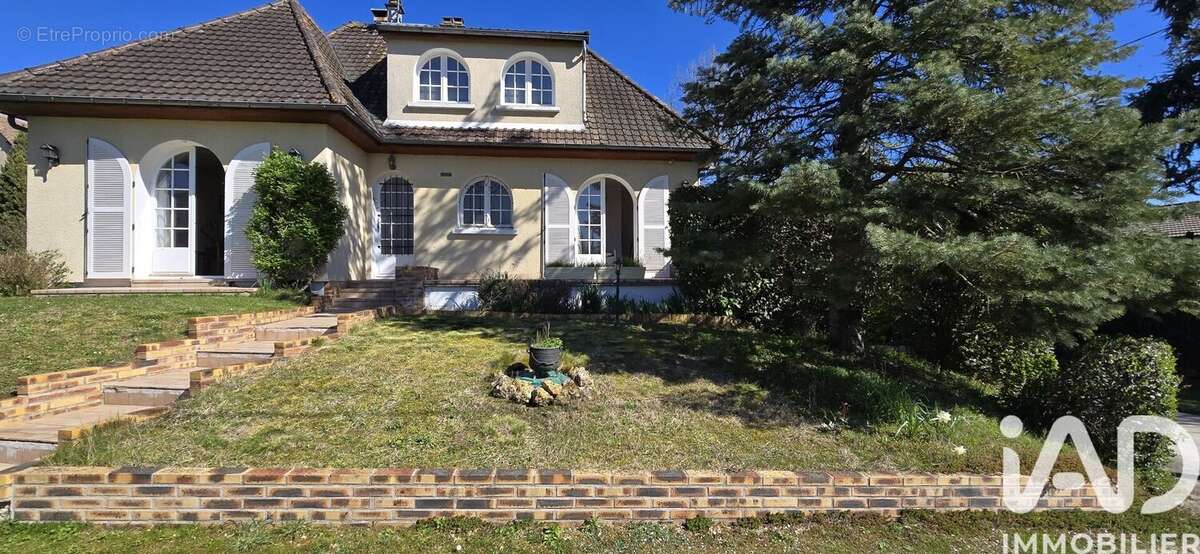 Photo 2 - Maison à SAINT-GERMAIN-LES-ARPAJON