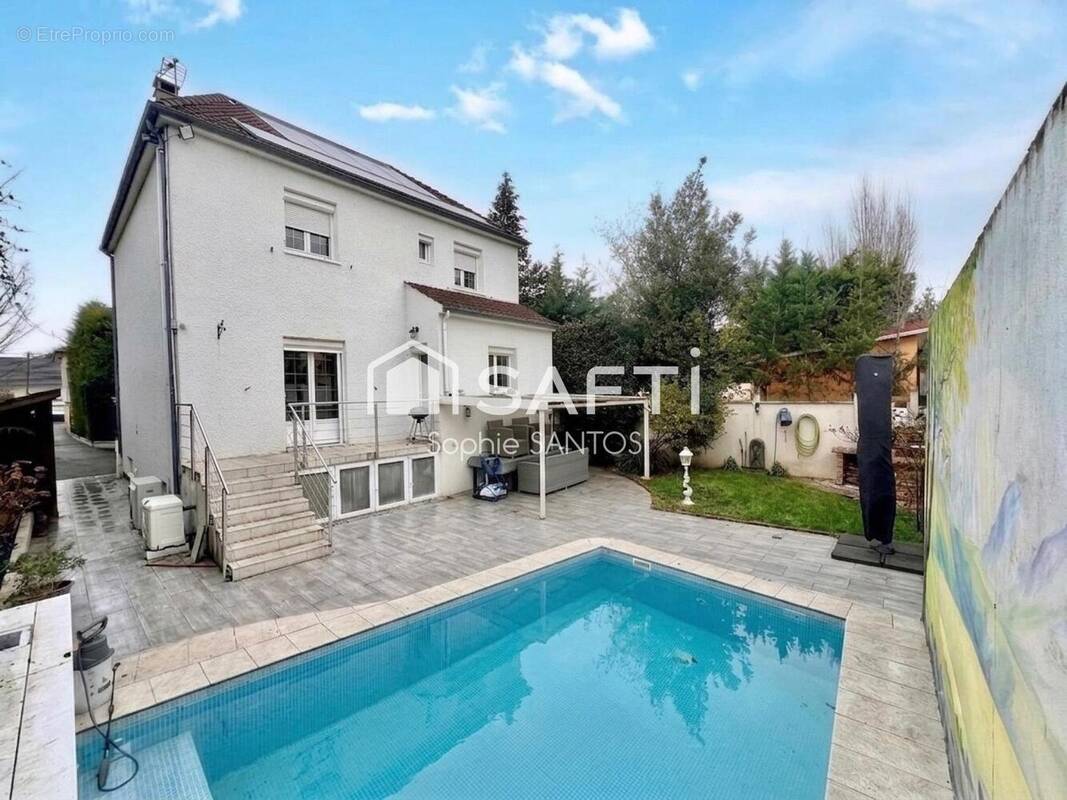Photo 1 - Maison à NEUILLY-PLAISANCE