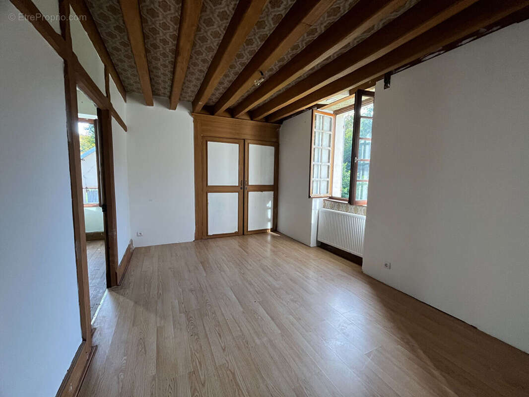Maison à MERY-ES-BOIS