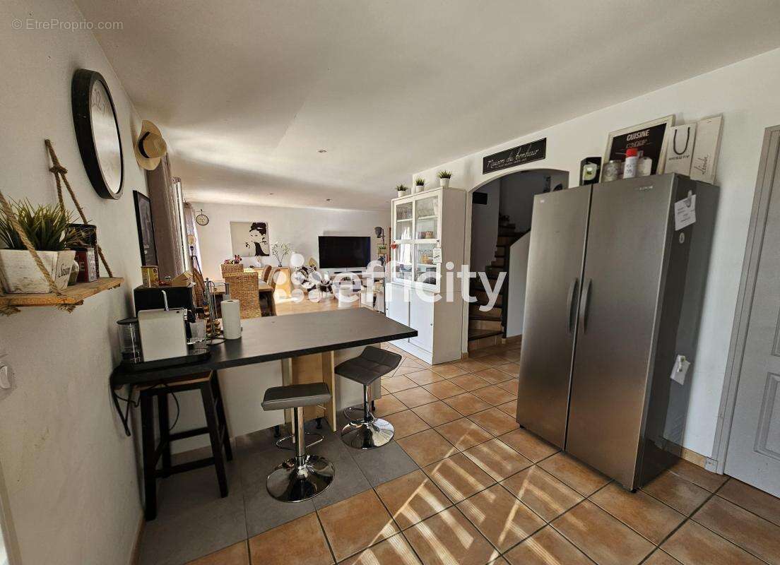 Maison 112 m² à Pertuis  - photo 10