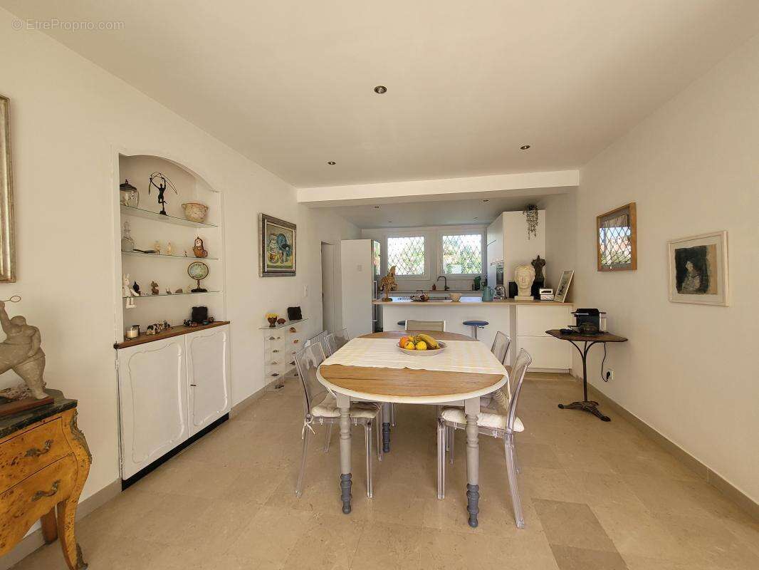 Maison à SIX-FOURS-LES-PLAGES