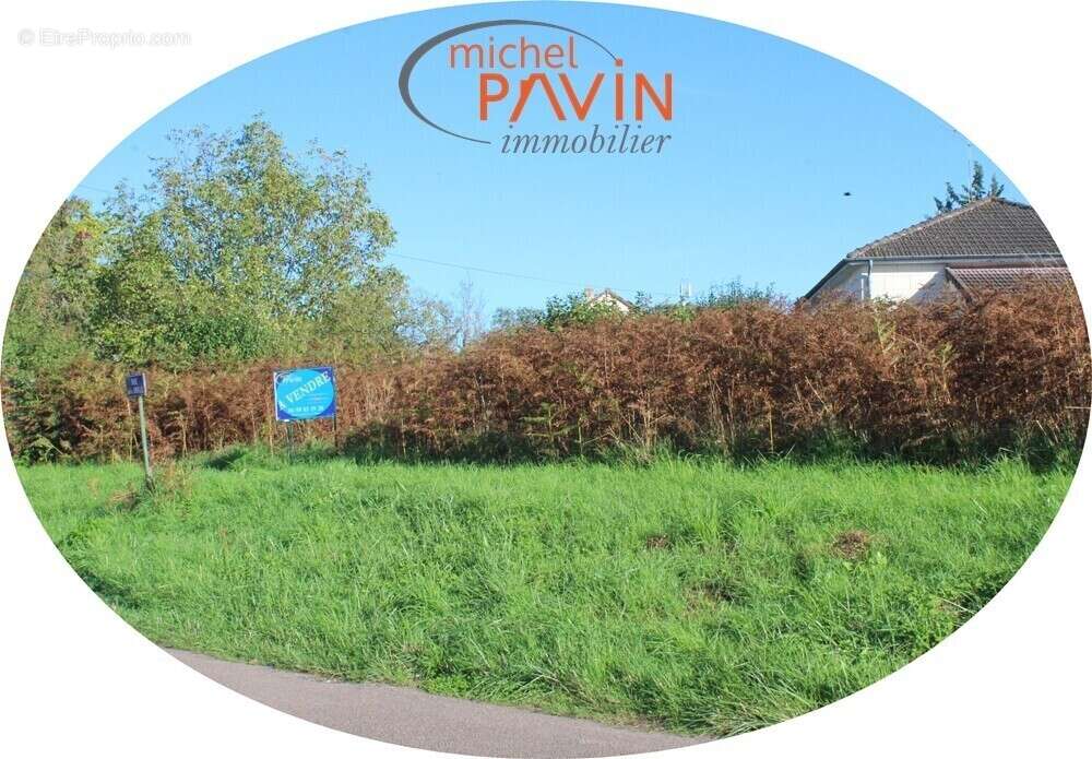 Terrain à LA GUERCHE-SUR-L&#039;AUBOIS