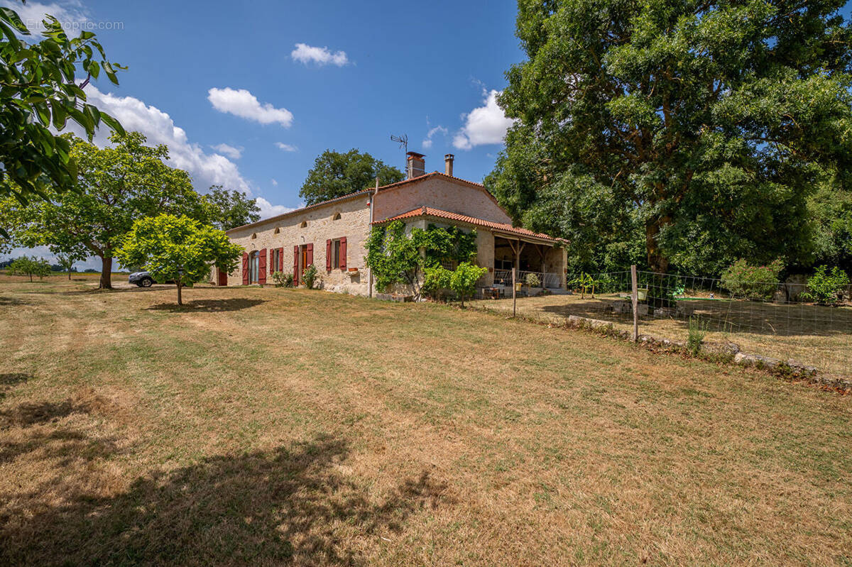 Maison à FIEUX