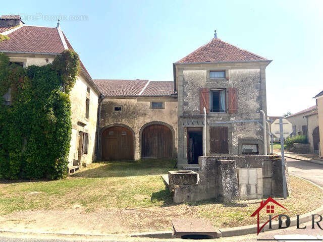 À vendre   Ancien corps de ferme avec deux maisons   Voisey - photo 9