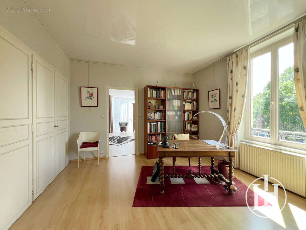 Maison à MONTLUCON