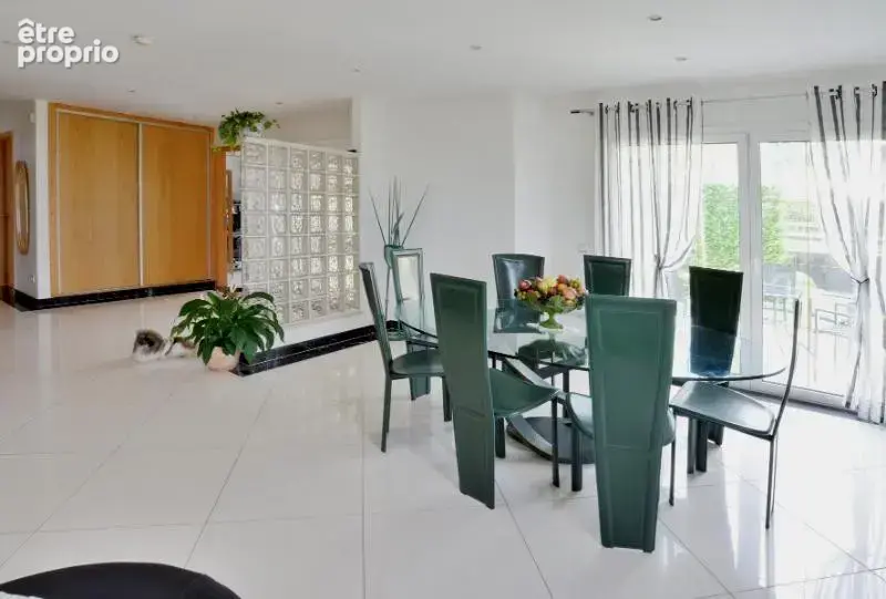 Maison 200 m² à Yerres  - photo 3