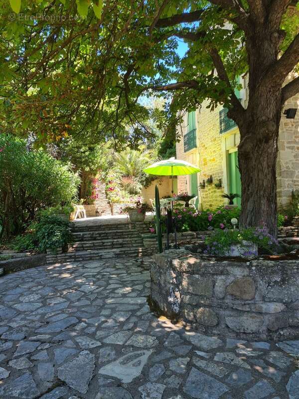 Maison 232 m²Lamalou-les-Bains Hérault France Piscine 232sqm 10x5pool 5 bedrooms Terrrasse garden - Maison à LAMALOU-LES-BAINS