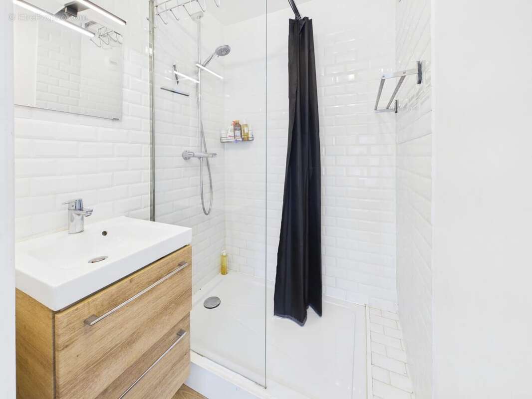 Appartement à VALLAURIS