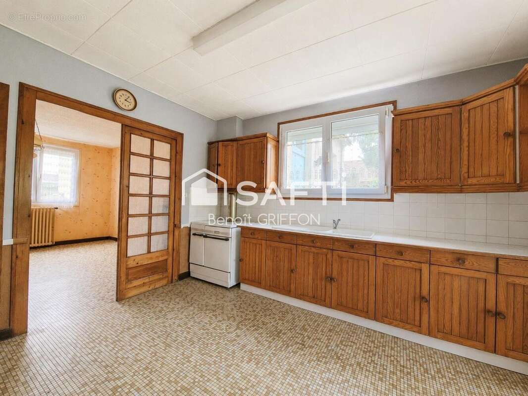 Photo 4 - Maison à LA ROMAGNE