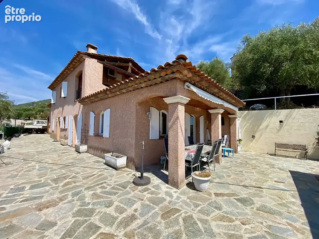 SANT ANDRE DE LA ROCHE VILLA 162.60m²  sur 1513m² de terrain vue mer - photo 5