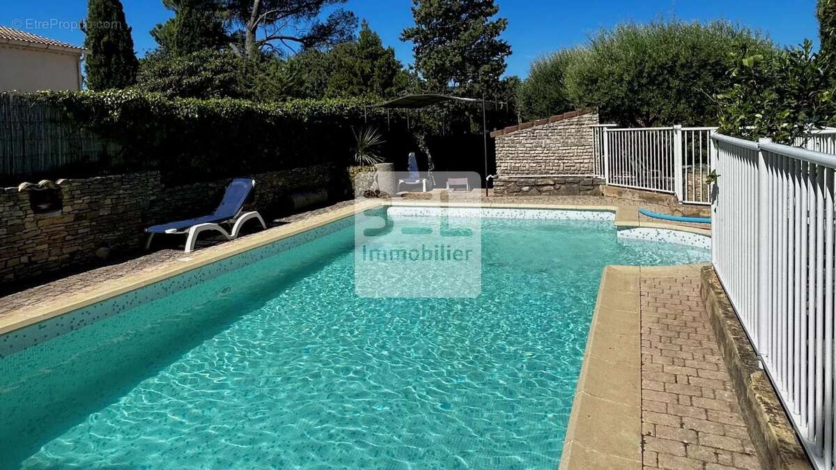 Maison à BAGNOLS-SUR-CEZE