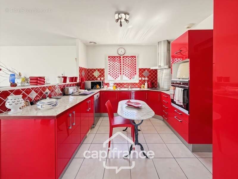 Maison à vendre  de plain-pied avec 6 pièces à SAINT UZE (26) - photo 6