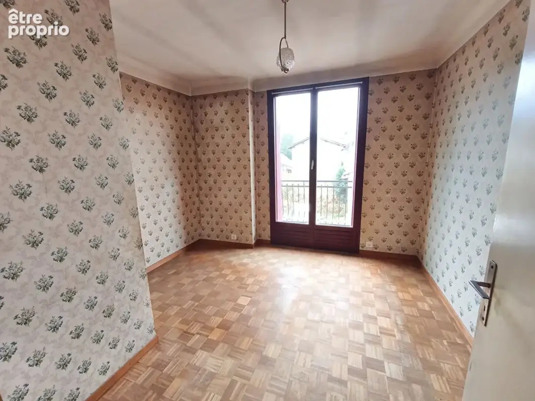 Maison avec dépendance et grange - photo 8