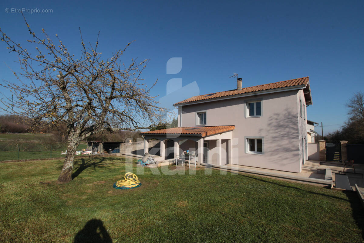 Maison à SAINT-CLAIR-SUR-GALAURE