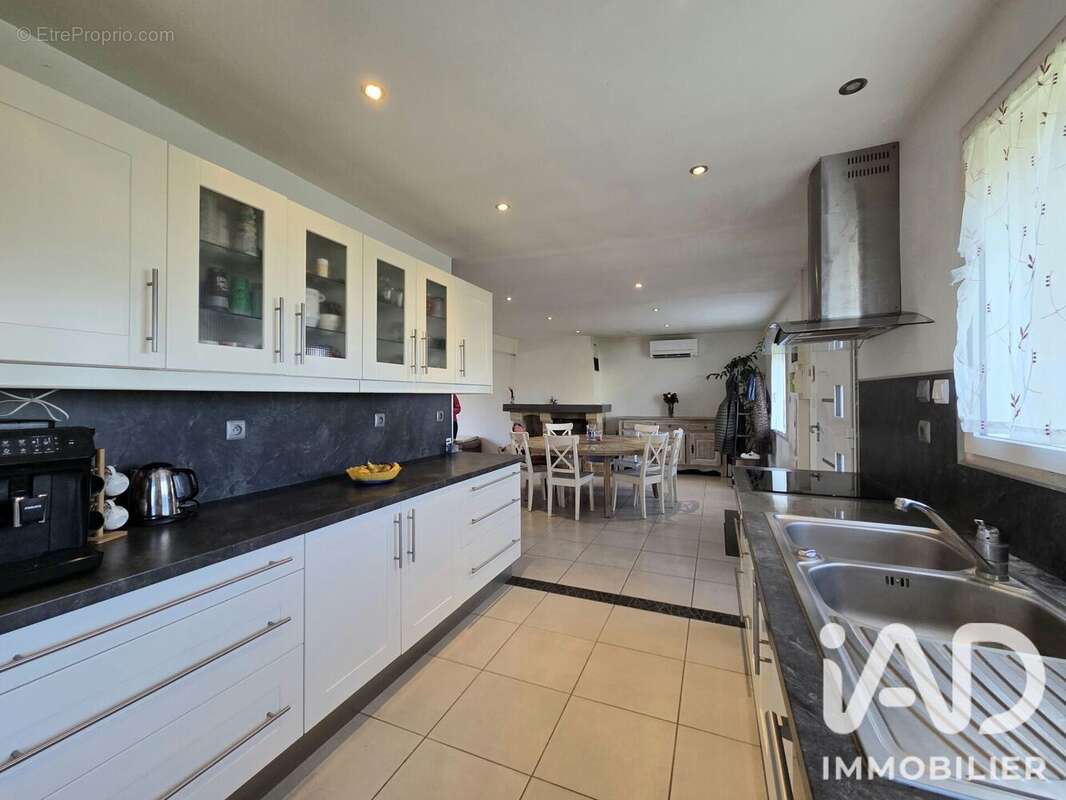 Maison 129 m² à Saint-Georges-Sur-Eure  - photo 4