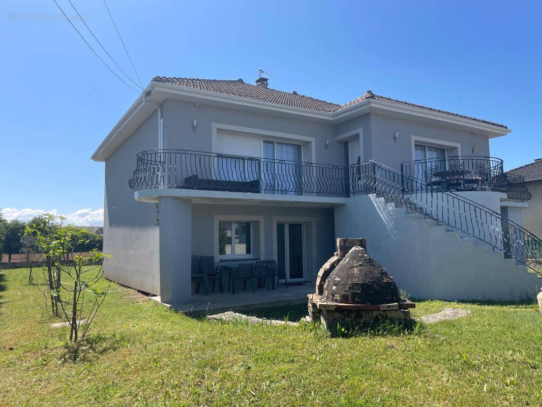 Maison à CHAVANOZ