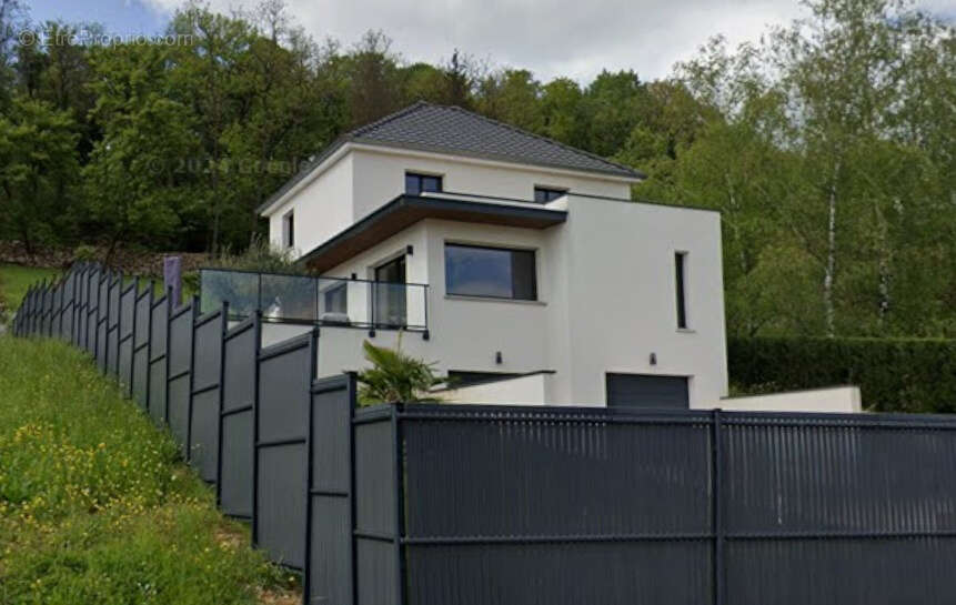 Terrain à SAINT-VIT