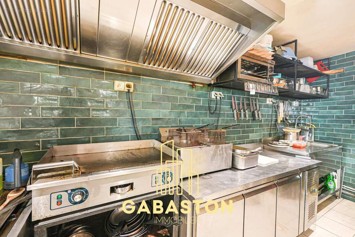 Commerce à MARSEILLE-8E