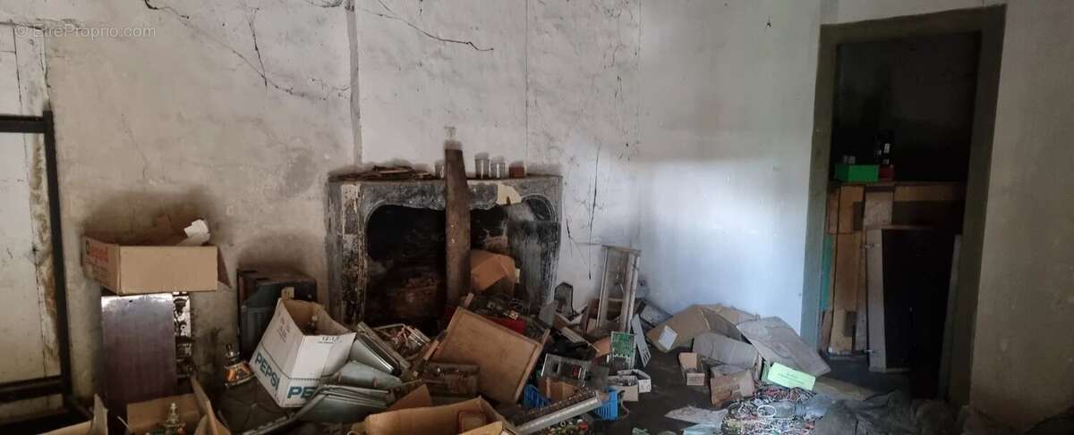Maison de village à rénover avec ancien magasin - photo 6