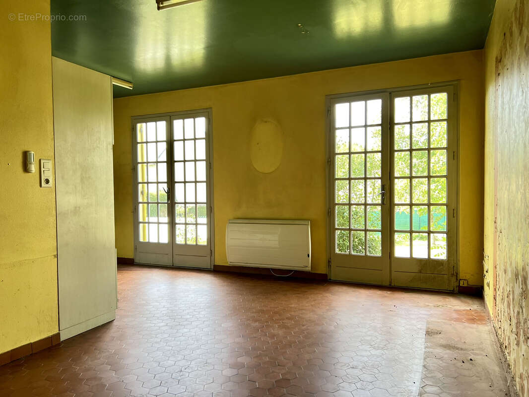 Maison à LES BRULAIS