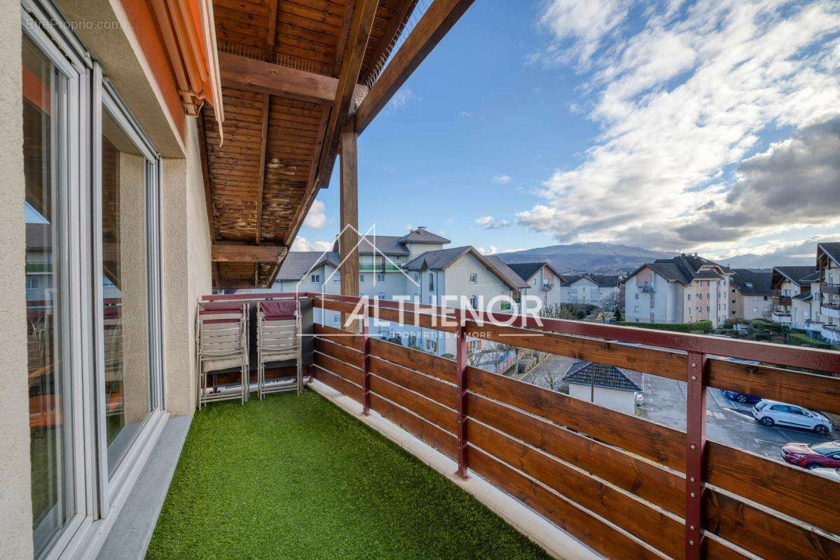 Appartement à POISY