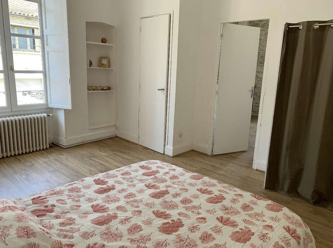 ch 3 - Appartement à ARCAMBAL