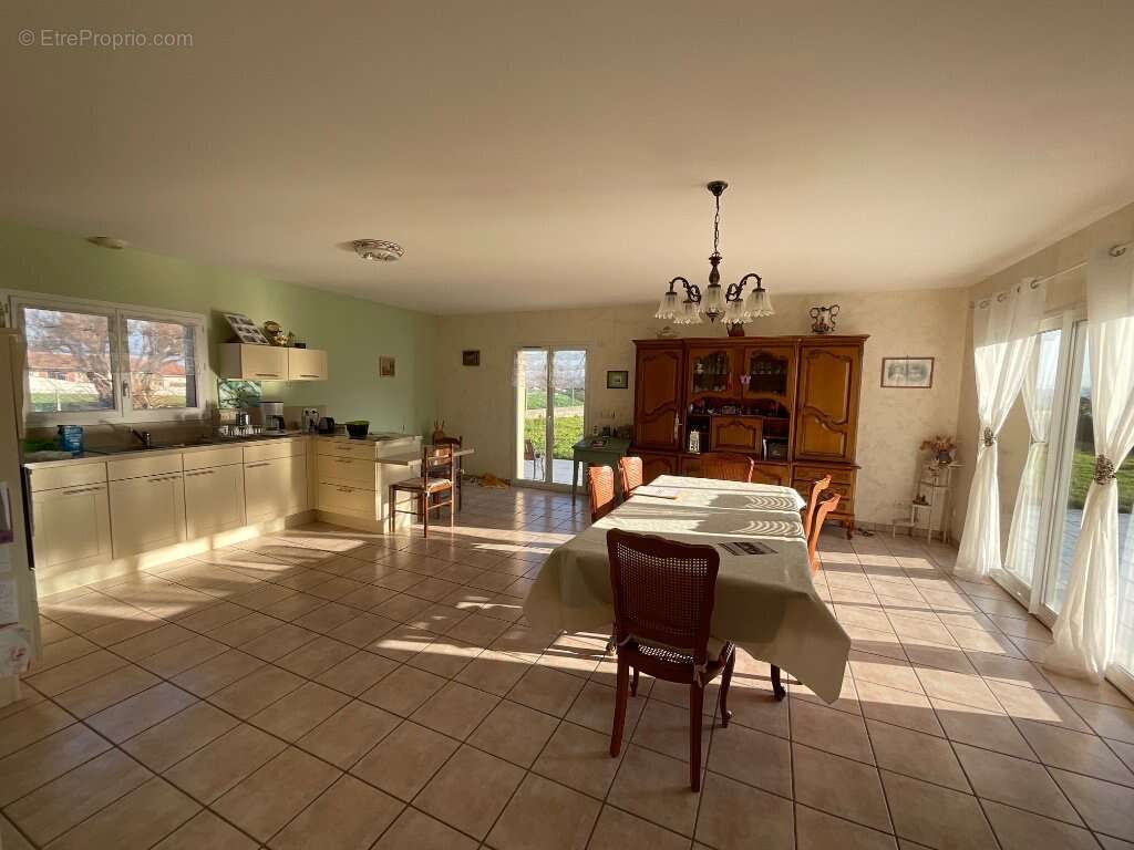 Craintilleux - Villa de plain pied 88,25m² - photo 2