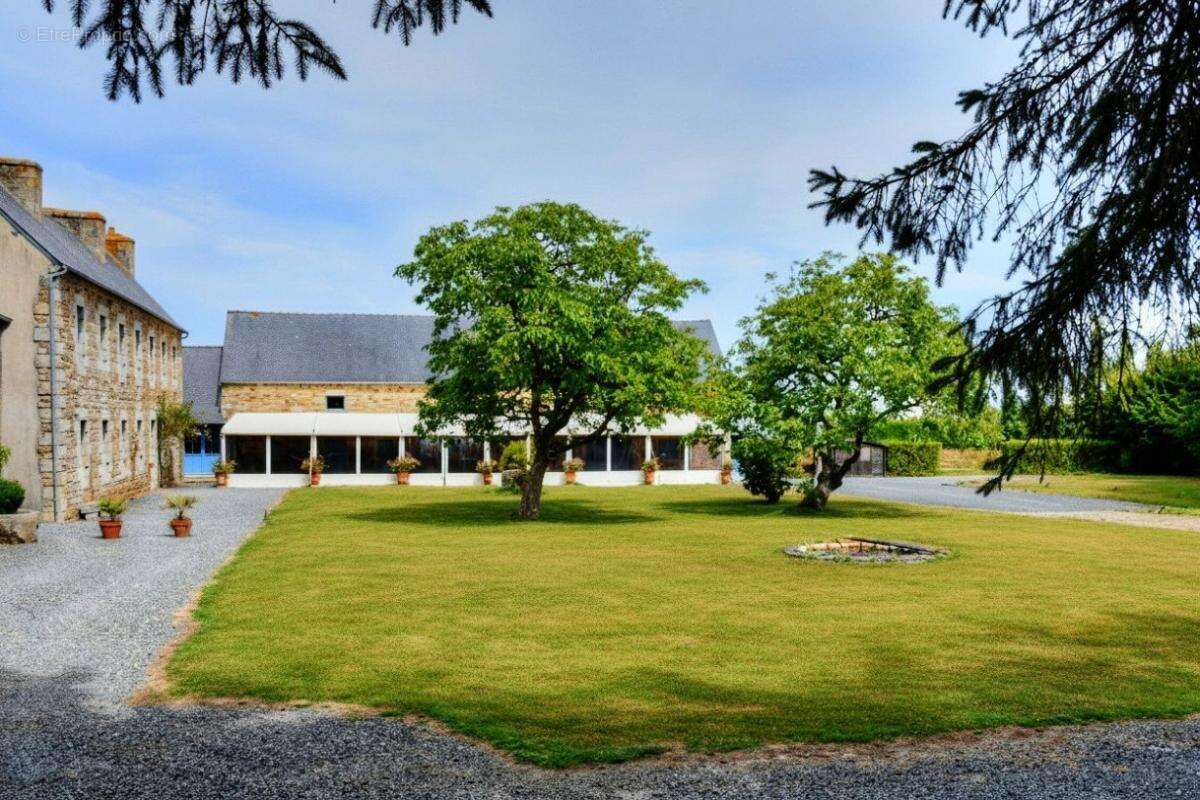 Manoir proche Penvenan  630 m2, 17 pièces, 12 chambres - photo 4