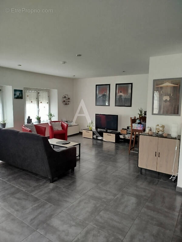 Maison à MOUTIERS-LES-MAUXFAITS