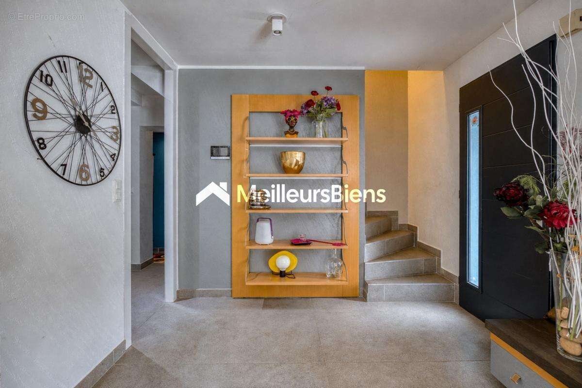 AMANCY - Belle maison familiale de 151m2 avec piscine - 4 chambres - photo 6