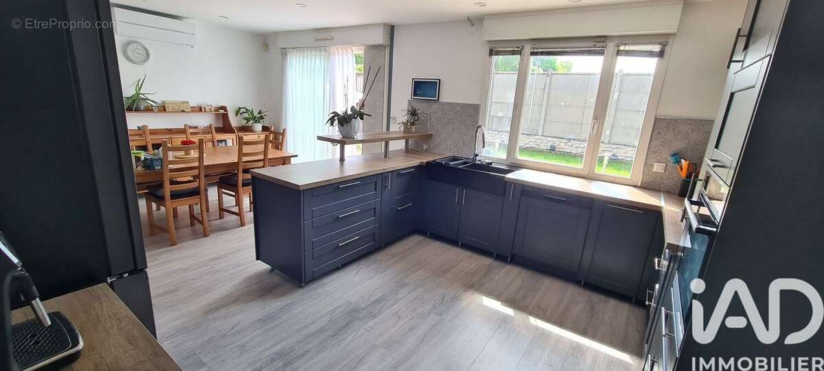 Photo 2 - Maison à VEMARS