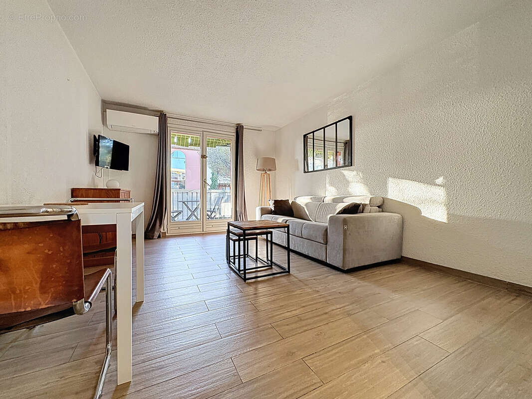 Appartement à SAINT-RAPHAEL