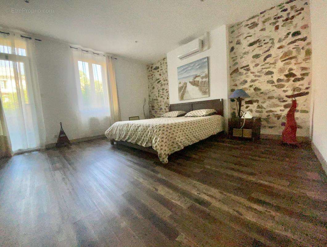 Appartement à HYERES