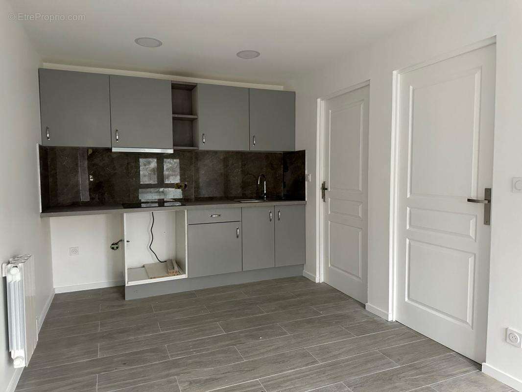 Commerce à GUILLERVAL