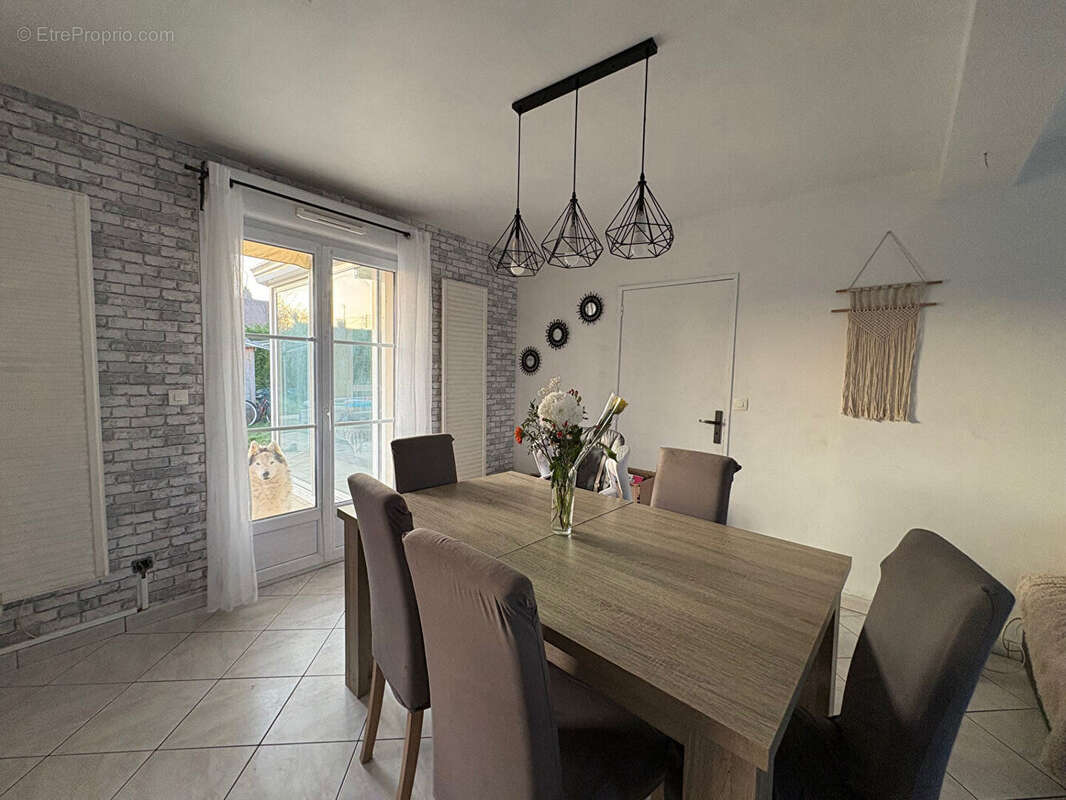 Maison à MORTEFONTAINE-EN-THELLE