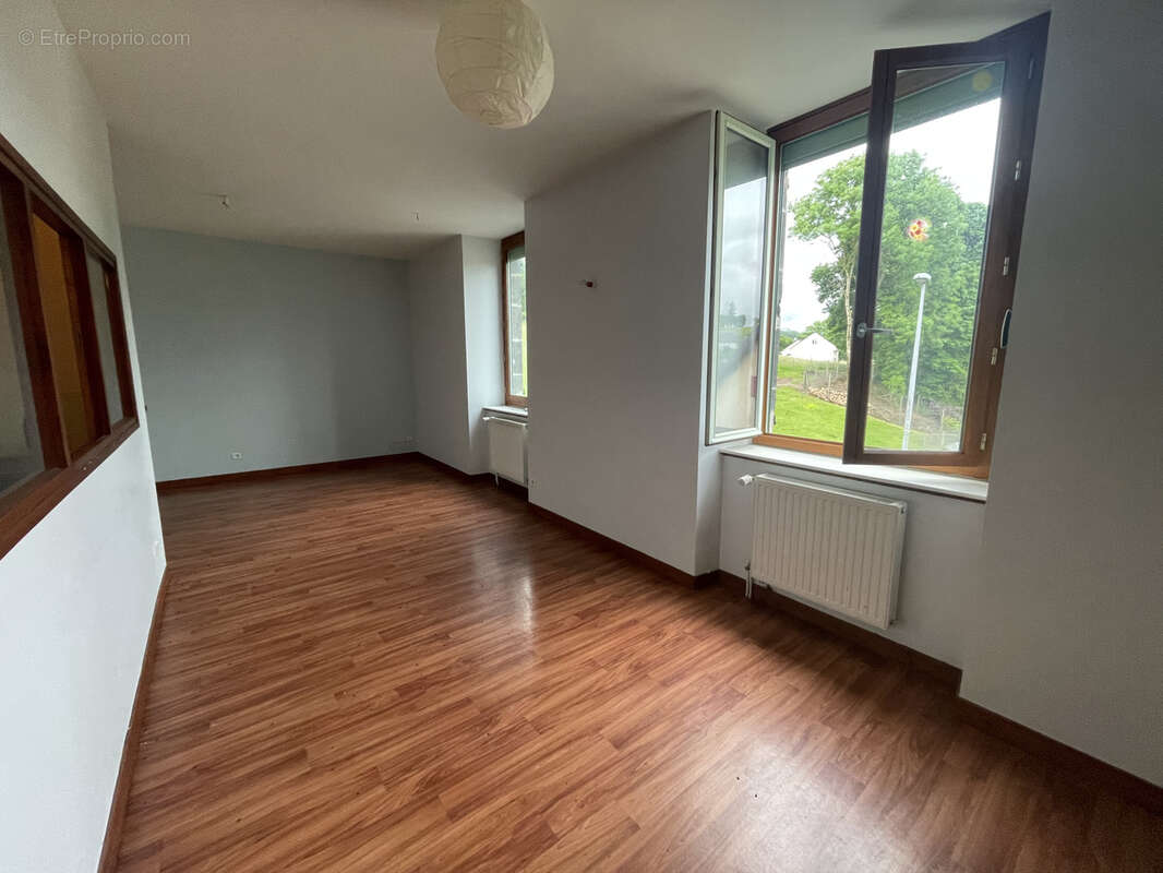 Maison à PERPEZAT