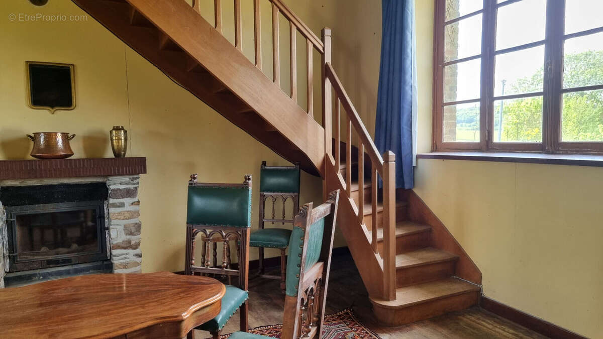 Maison à MERLEAC