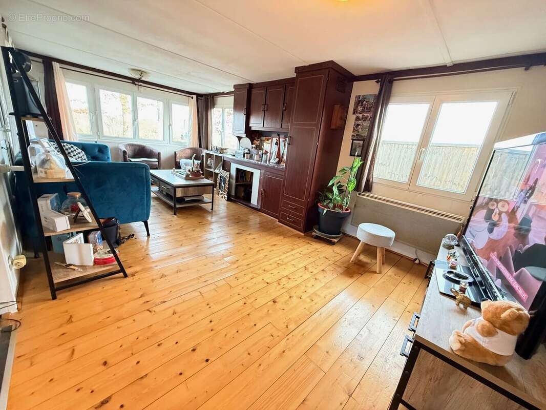 Maison à SAINT-JULIEN-DE-LA-LIEGUE