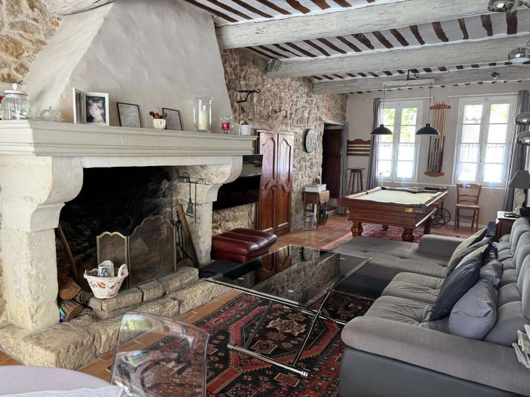 Maison à MONDRAGON