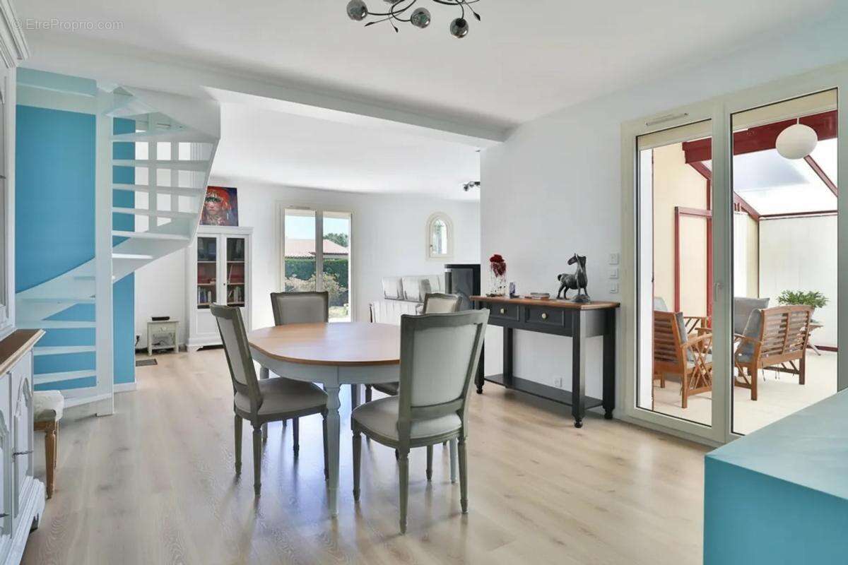 Maison Basco-Landaise rénovée à Sanguinet de 157 m² - photo 11