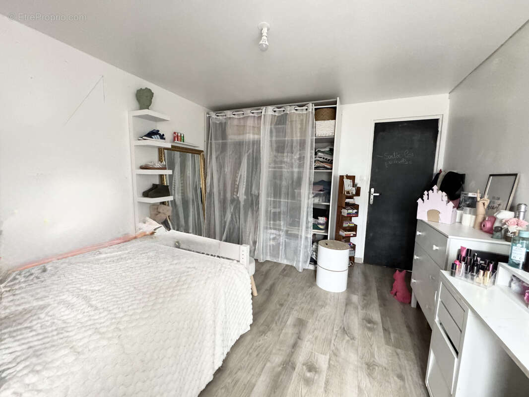 Maison à CROISILLES