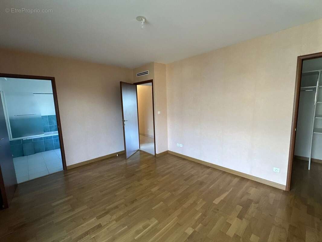 Appartement à LE BOURGET-DU-LAC