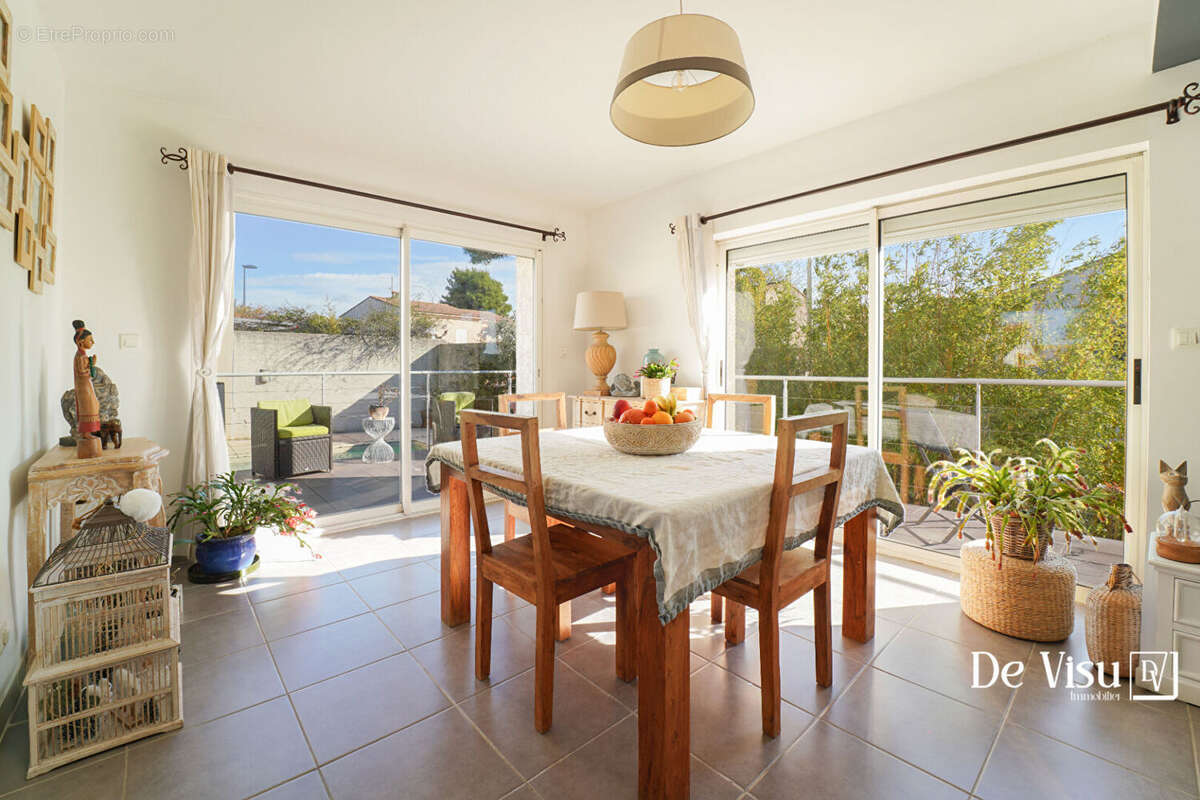 Maison à SAINT-JEAN-DE-VEDAS